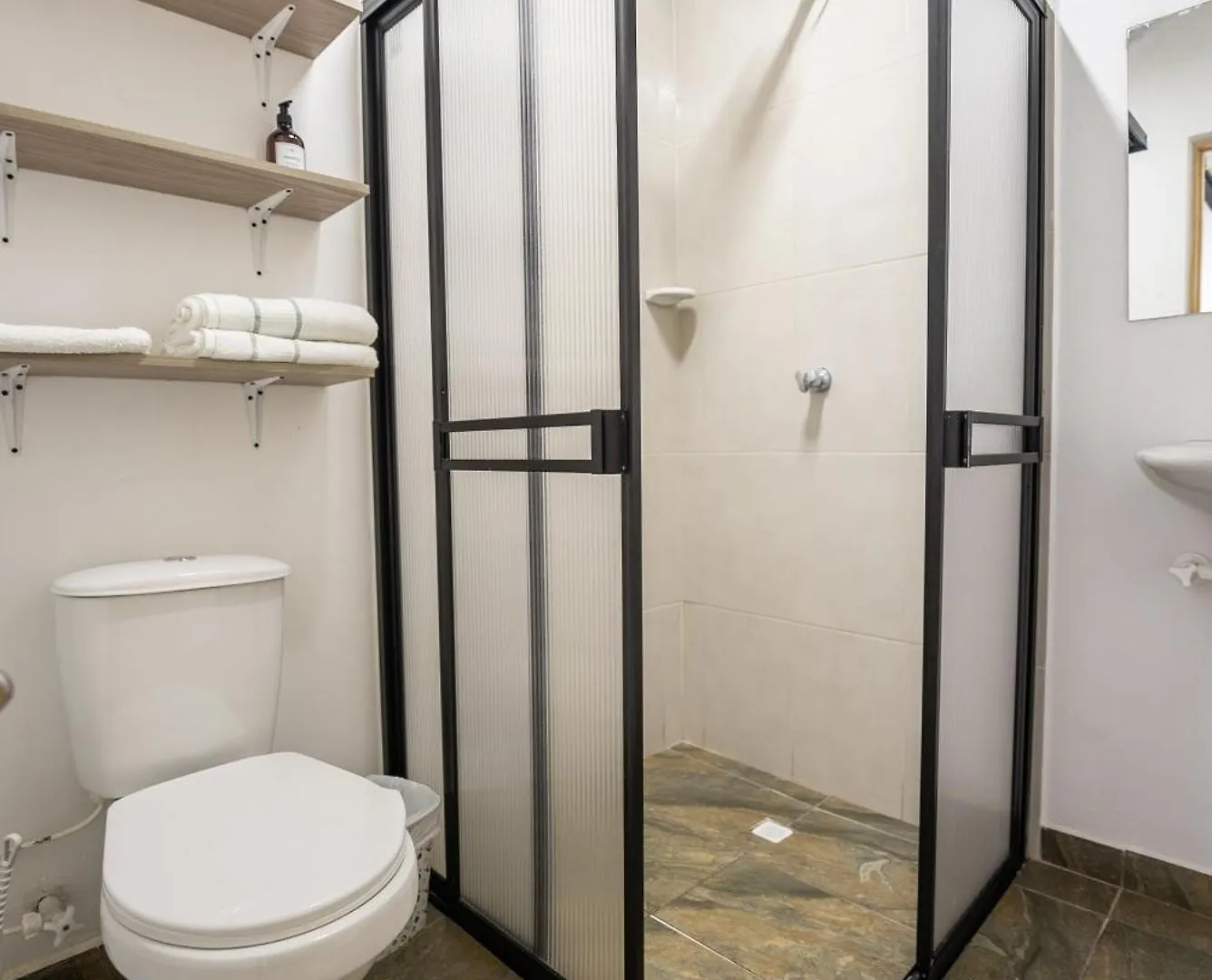Apartahotel Tonchala ميديلين 0*,  كولومبيا