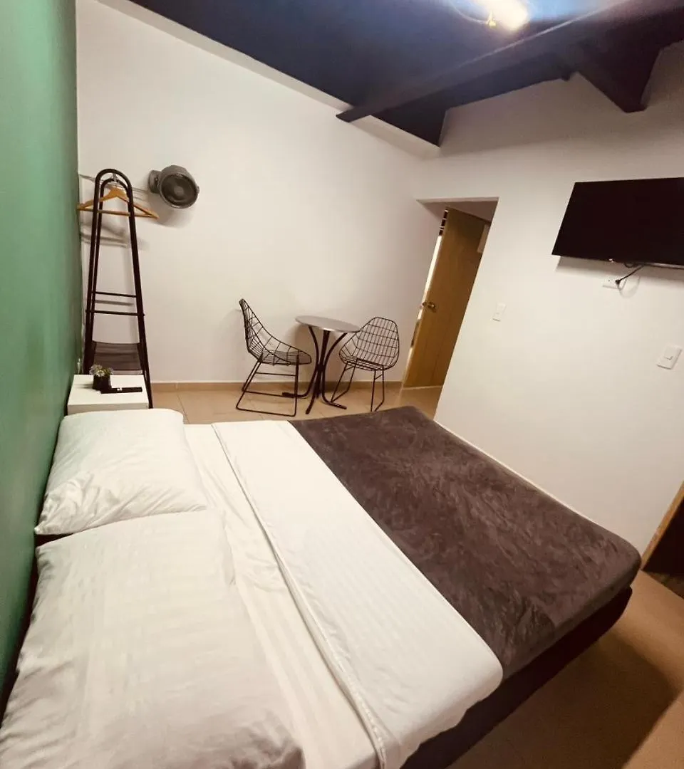 Apartahotel Tonchala ميديلين
